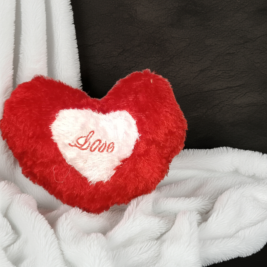 for gifts 🎁 love Hart pillow for room bad decorations